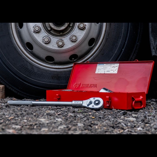 COFFRET DOUILLES 3/4" METRIQUES AVEC ACCESSOIRES -25PCS